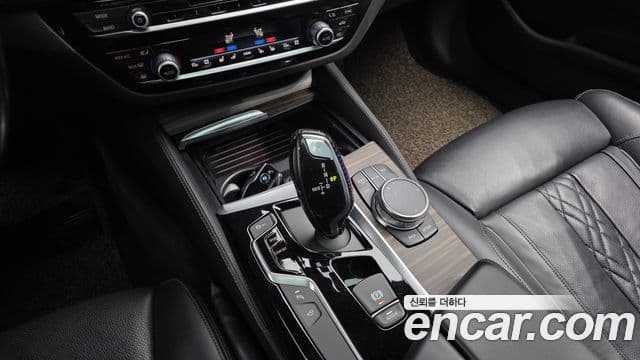 BMW 5시리즈 (G30) 530i xDrive M Sport Plus, 2017 9