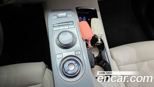 Genesis GV70, 2024 9