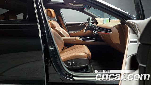 Genesis G80 (RG3) бензин 2.5 турбо 2WD, 2023 10