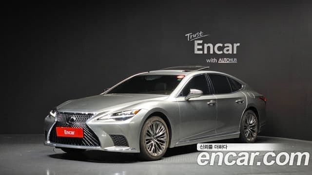 Lexus LS500h 5세대 3.5 Platinum AWD, 2023 1