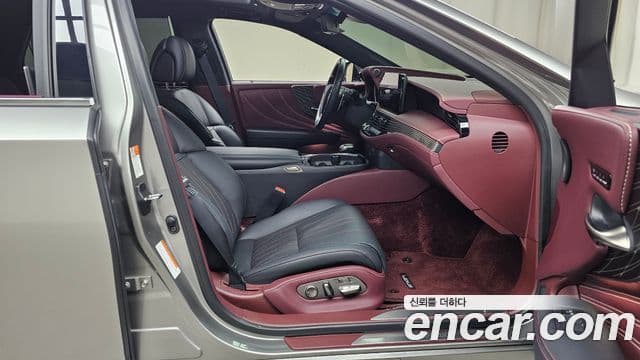 Lexus LS500h 5세대 3.5 Platinum AWD, 2023 11