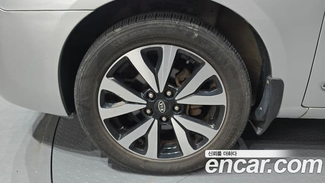 Kia 뉴카렌스 топовая версия, 2011 все фото