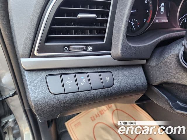 Hyundai Avante AD 1.6 GDI Value Plus, 2017 17