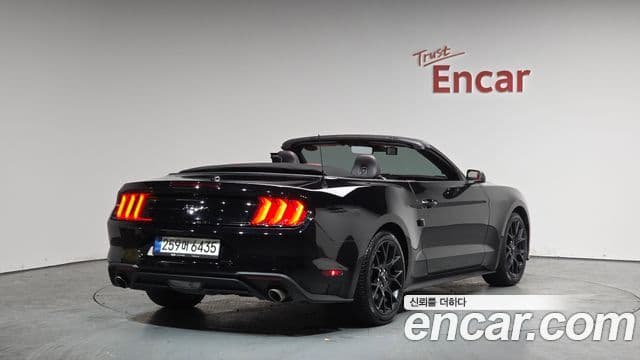 Ford Mustang кабриолет, 2022 2