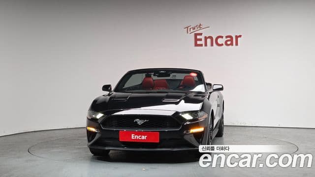 Ford Mustang кабриолет, 2022 3