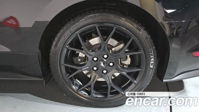 Ford Mustang кабриолет, 2022 все фото