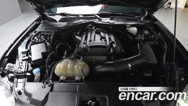 Ford Mustang кабриолет, 2022 6