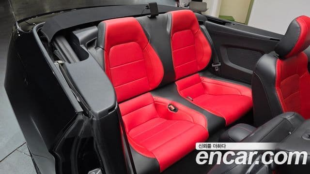 Ford Mustang кабриолет, 2022 11