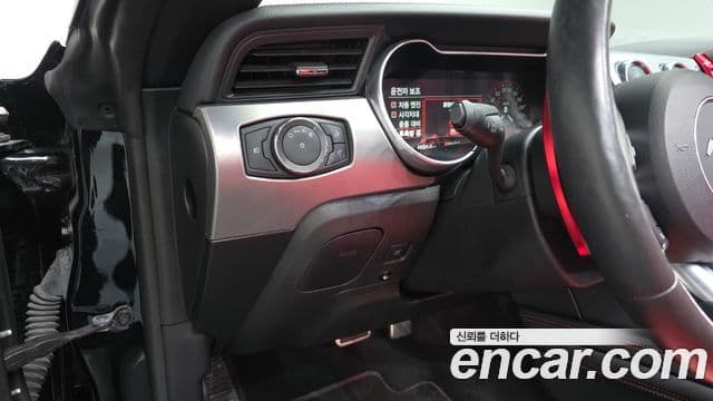 Ford Mustang кабриолет, 2022 13