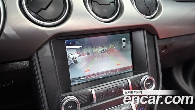 Ford Mustang кабриолет, 2022 16