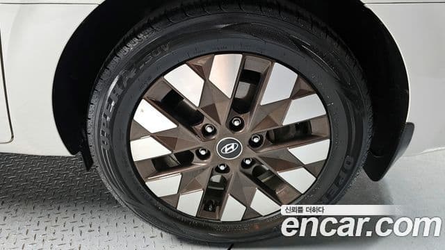 Hyundai Staria Prestige, 2024 все фото