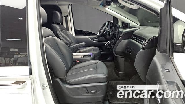 Hyundai Staria Prestige, 2024 11