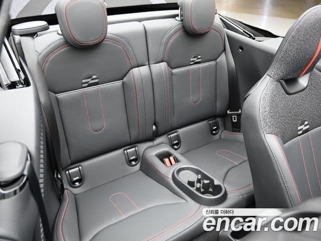 Mini Cooper S кабриолет 4세대 JCW, 2025 12
