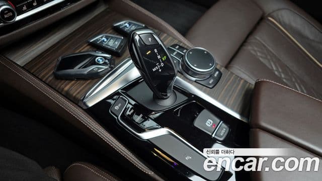 BMW 5시리즈 (G30) 520d Luxury Plus, 2018 9