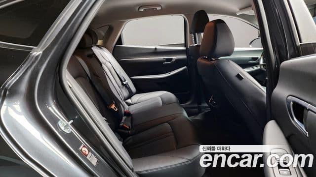 Hyundai Sonata (DN8) Premium Family, 2020 13