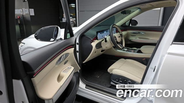 Genesis GV70, 2026 11