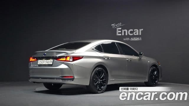 Lexus ES300h 7세대 F-Sport, 2022 2