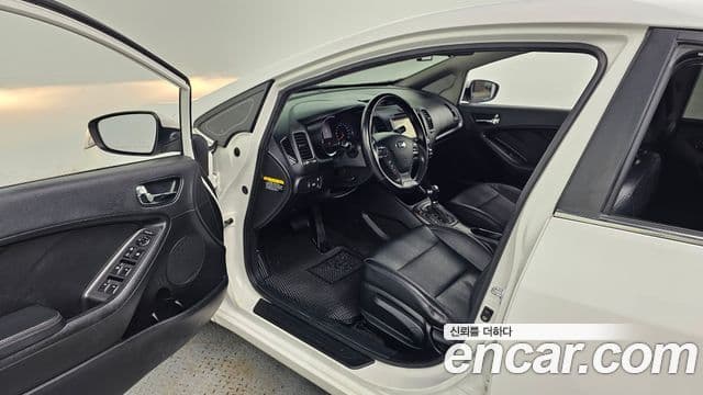 Kia K3 Prestige, 2013 11