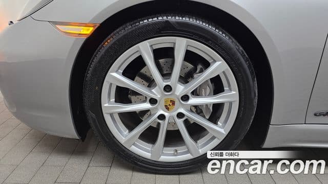 Porsche 718 카이맨, 2019 все фото