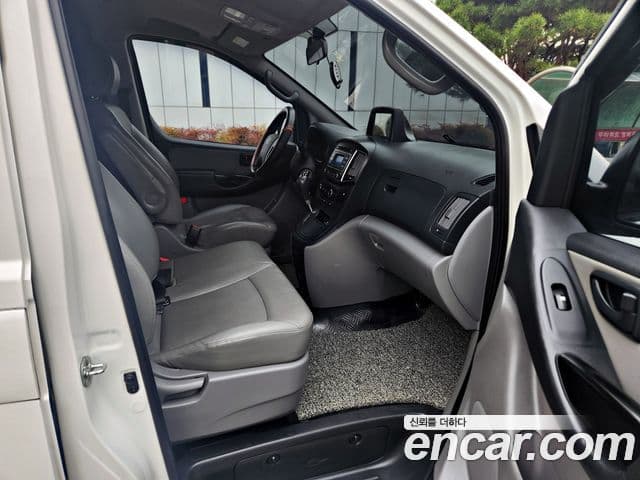 Hyundai Grand Starex Refrigerated Truck, 2017 10