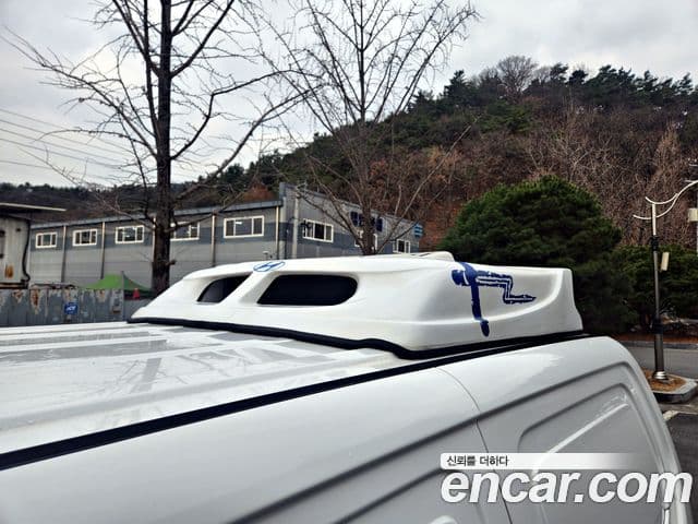 Hyundai Grand Starex Refrigerated Truck, 2017 17