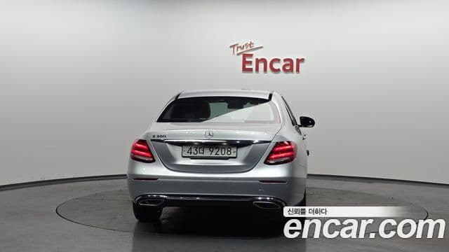 Mercedes-Benz E-класс W213 E300 Avantgarde Intelligent Drive, 2017 4