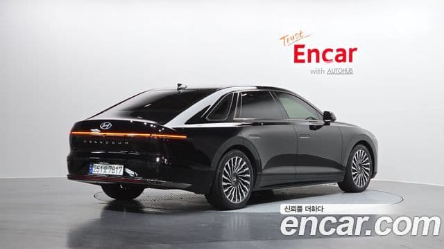 Hyundai Grandeur (GN7) Calligraphy, 2023 2