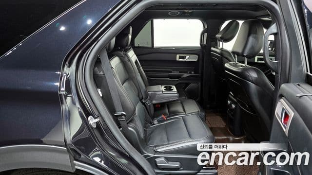 Ford Explorer 6세대, 2020 12