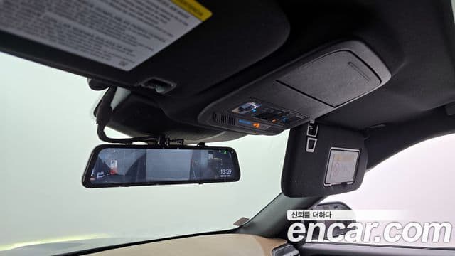 Ford Explorer 6세대, 2020 17