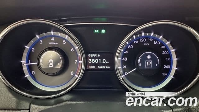 Hyundai Sonata The / новый 브릴리언트 LPI Smart(для людей с инвалидностью), 2014 8