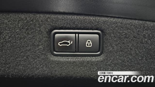 Genesis G90 Luxury, 2019 20