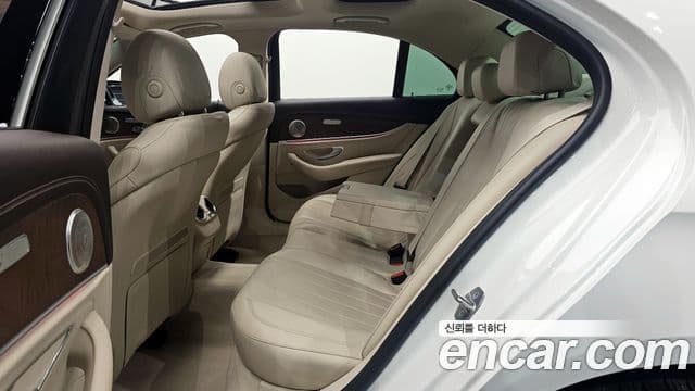 Mercedes-Benz E-класс W213 Exclusive, 2017 12