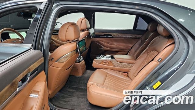 Genesis G90 Premium Luxury, 2019 13