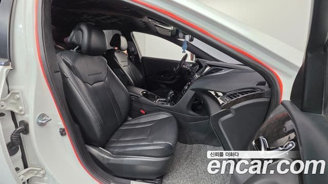 Hyundai Grandeur HG Modern, 2015 10