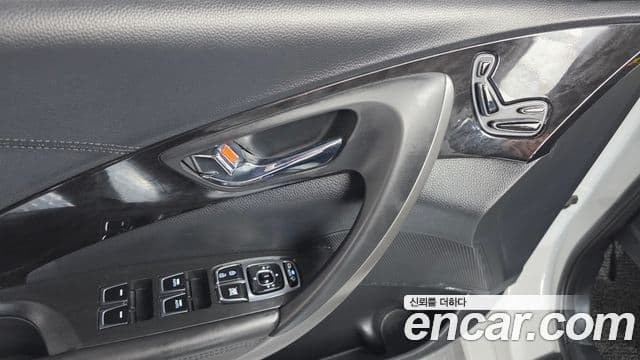 Hyundai Grandeur HG Modern, 2015 12