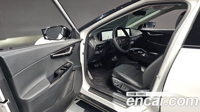 Kia EV6 Earth, 2023 10