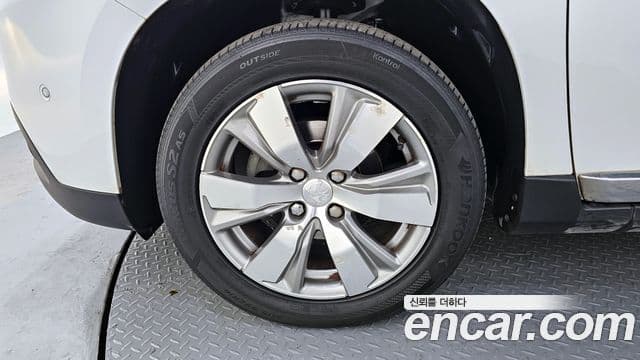 Peugeot 2008 1.6 e-HDi Felline L, 2015 все фото