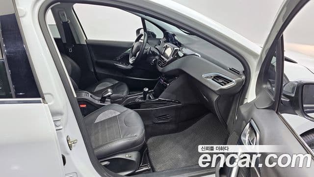 Peugeot 2008 1.6 e-HDi Felline L, 2015 11