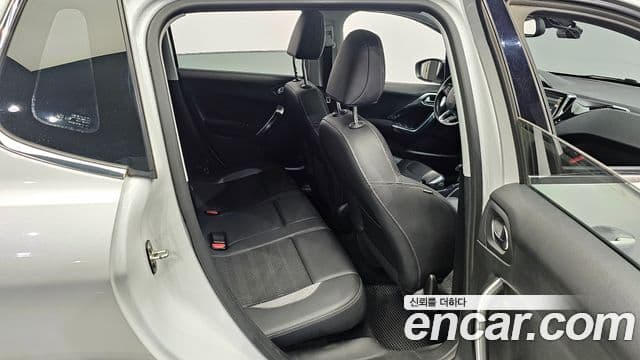 Peugeot 2008 1.6 e-HDi Felline L, 2015 12