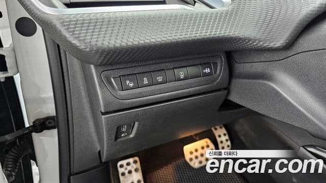 Peugeot 2008 1.6 e-HDi Felline L, 2015 17