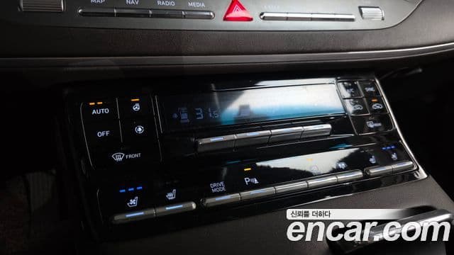 Hyundai The / новый New Grandeur IG Exclusive, 2021 16