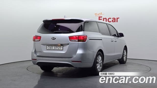 Kia All New Carnival 11인승 Deluxe, 2017 2