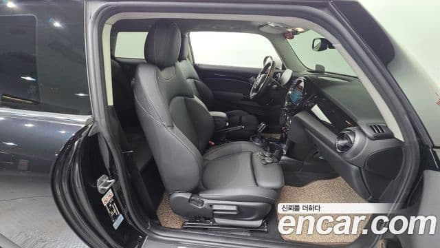 Mini Cooper 3세대, 2023 10