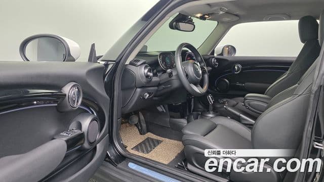 Mini Cooper 3세대, 2023 12