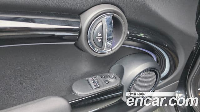 Mini Cooper 3세대, 2023 13