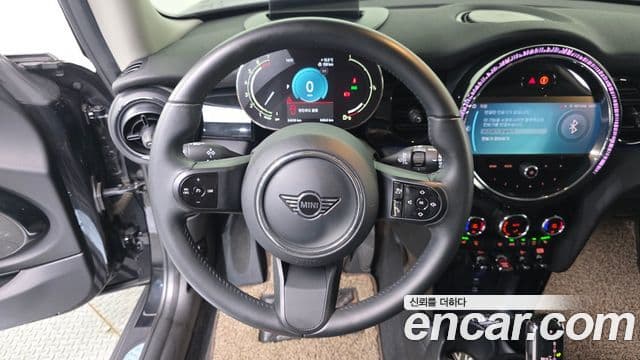 Mini Cooper 3세대, 2023 15