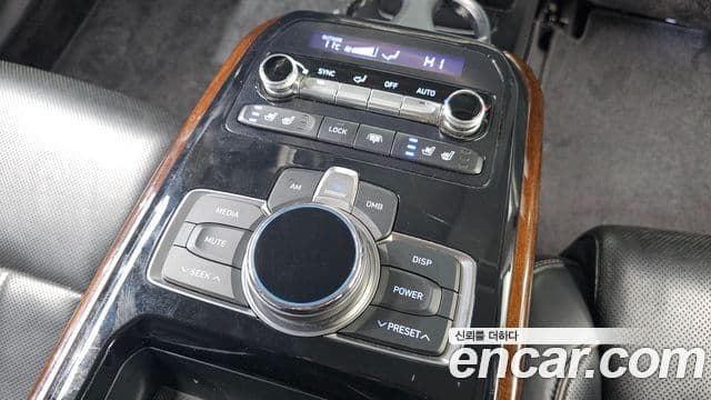 Genesis EQ900 Premium Luxury, 2017 18