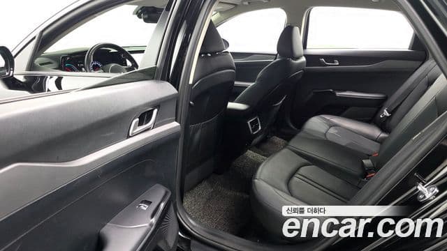 Kia K5 гибрид 3세대 Prestige, 2023 12