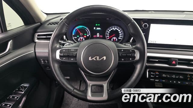 Kia K5 гибрид 3세대 Prestige, 2023 13