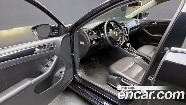 Volkswagen New Jetta 6세대, 2015 11